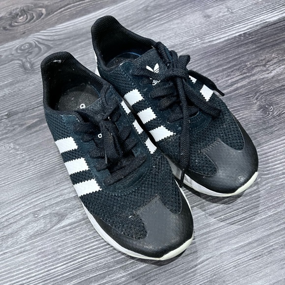 Adidas - Picture 3 of 3